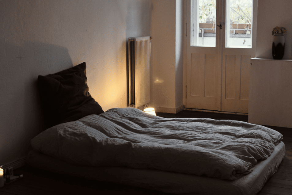 Selection of height beds to cleverly develop a studio