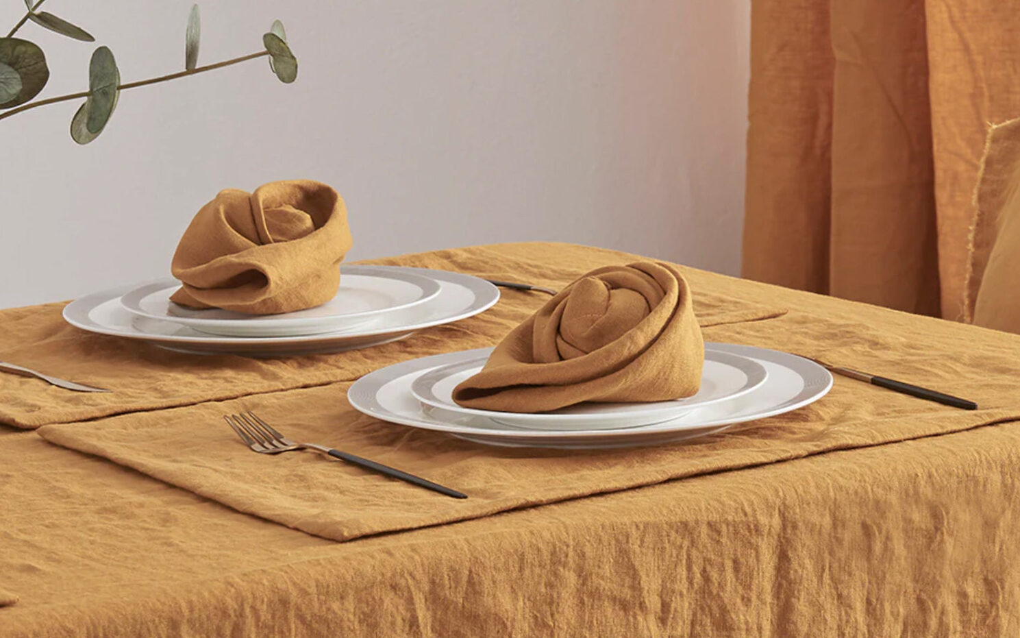 Which table linen to choose to receive?